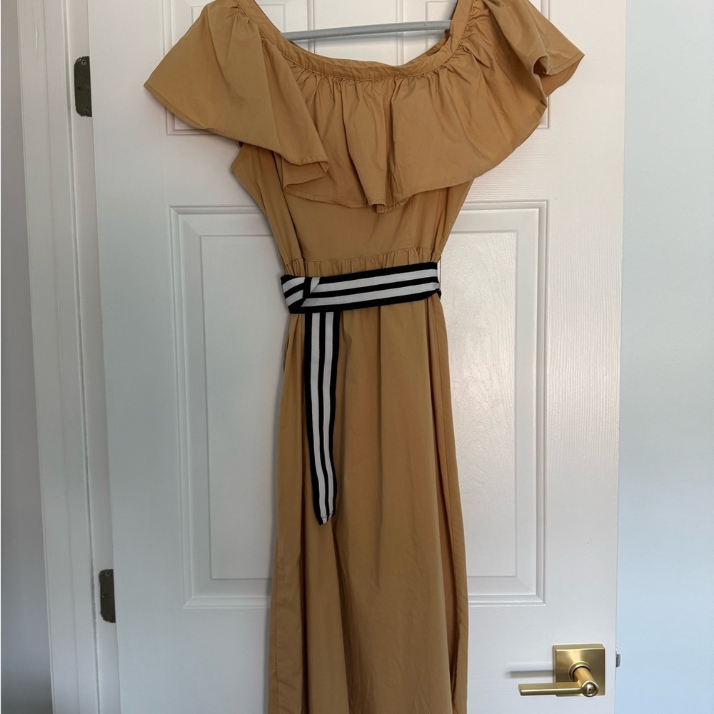 Off-Shoulder Ruffle Midi Dress - Picture 2 of 4